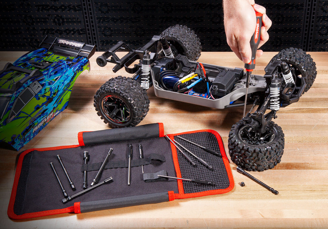 Speed Bit Master Set, hex and nut driver, 13-piece, includes premium handle (medium), travel pouch, hex drivers (straight: 1.5mm, 2.0mm, 2.5mm, 3.0mm), (ball-end: 2.0mm, 2.5mm, 3.0mm), and nut drivers (4.0mm, 4.5mm, 5.0mm, 5.5mm, 7.0mm, 8.0mm), 1/4" drive