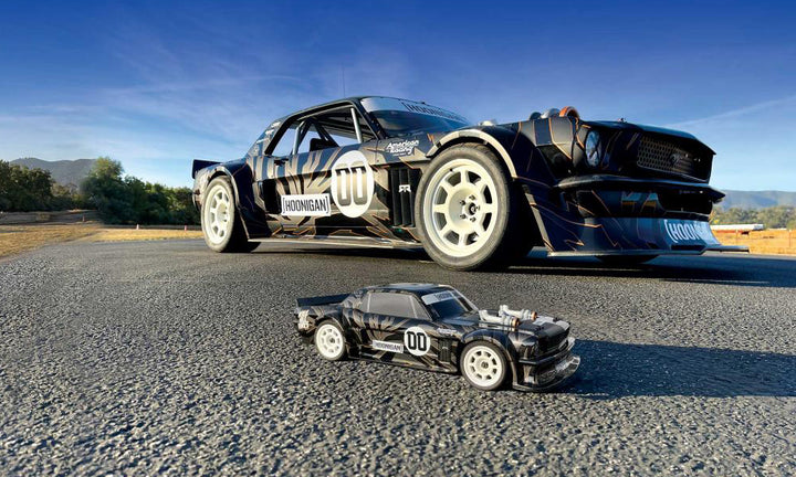 Team Associated Apex2 Hoonicorn RTR 1/10 Electric 4WD Touring Combo 30124C