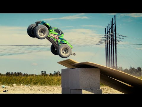 Traxxas 90076-4 Hoss™ 4X4 VXL  1/10 Scale Monster Truck Shadow Red